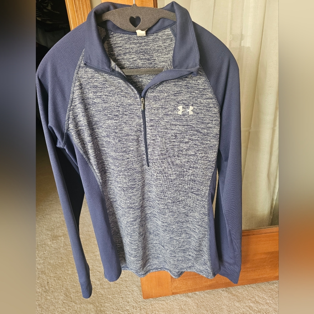 Under Armour quarter-zip lightweight pullover, M
